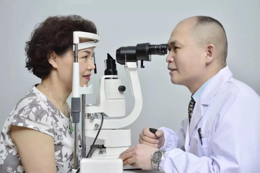 我在店里驗光，網(wǎng)上配鏡行嗎？